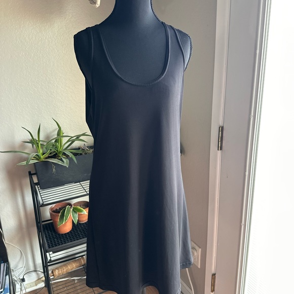 Black Swim Coverup Sleeveless Dress for Effortless Classic & Chic Beach Style - Picture 1 of 8